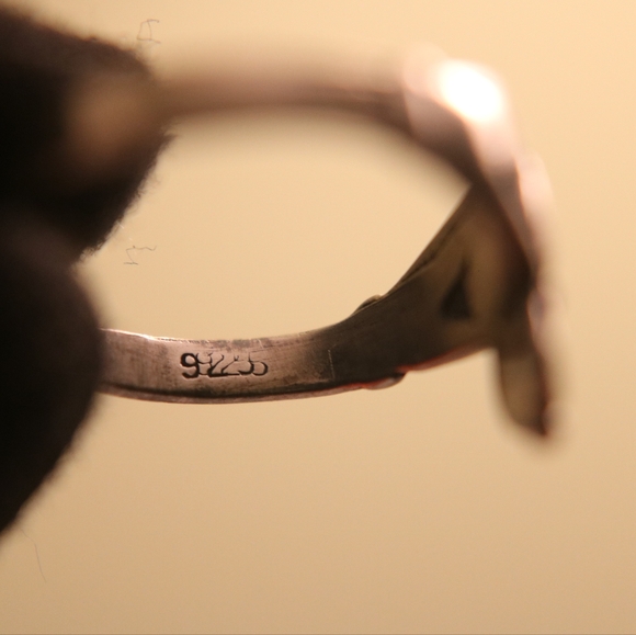 Claddagh ring - Picture 2 of 3